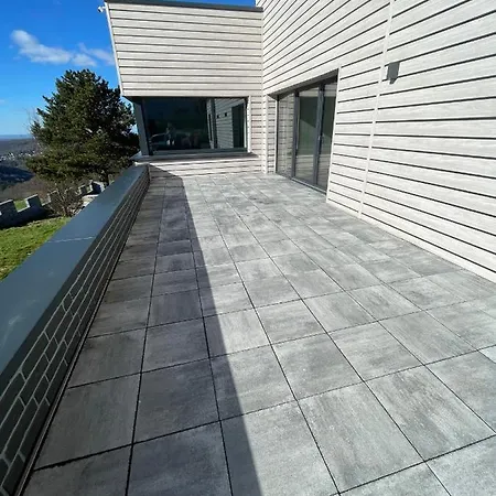 Wunderschoene 2,5 - Zimmer- Mit Terrasse Und Fernblick Im Vordertaunus Schmitten