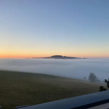 Wunderschoene 2,5 - Zimmer- Mit Terrasse Und Fernblick Im Vordertaunus * Schmitten